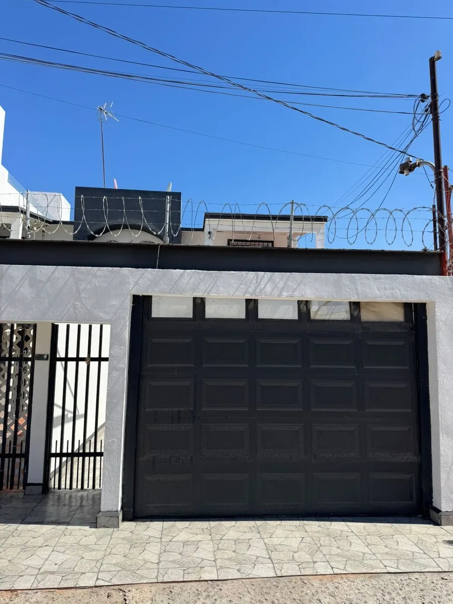 Casa en Renta Jardines de la Mesa